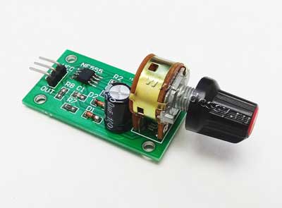 ������ RI061. ��������� ��������� ��� �� ������� NE555 (CTX5Y005)